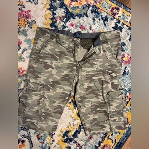 Men’s George camo cargo shorts like new